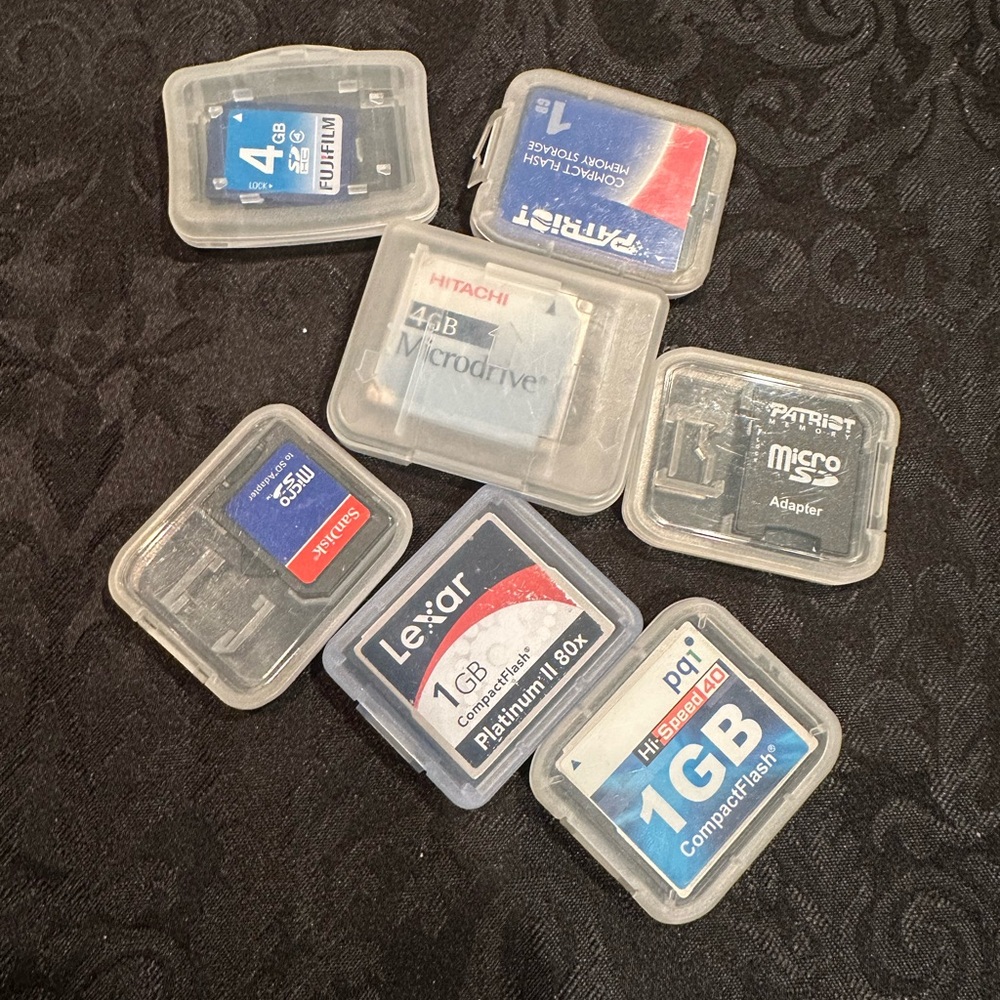 Lot of compact flash drives 
1GB to 4GB 
Untested storage finds
